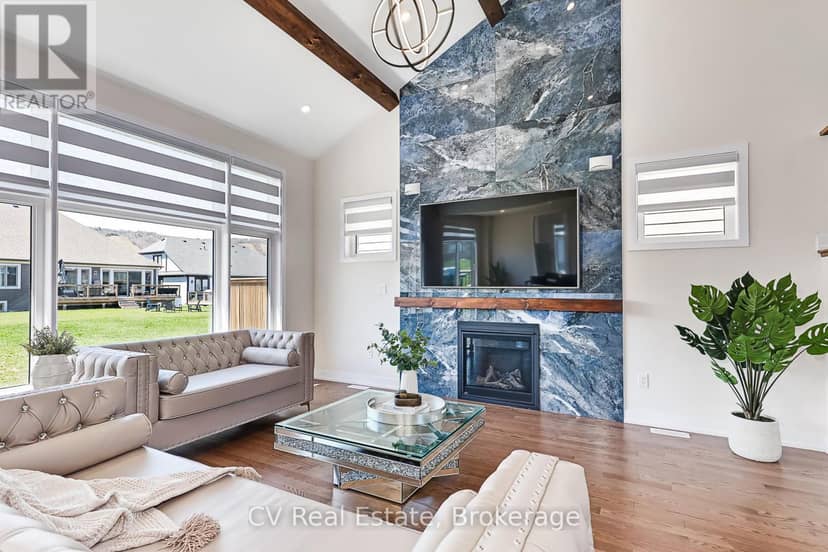 111 Stoneleigh Drive — photo 9 of 40