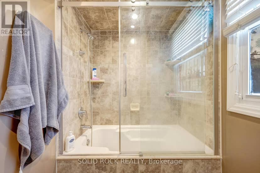 60 Martindale Crescent — photo 19 of 40