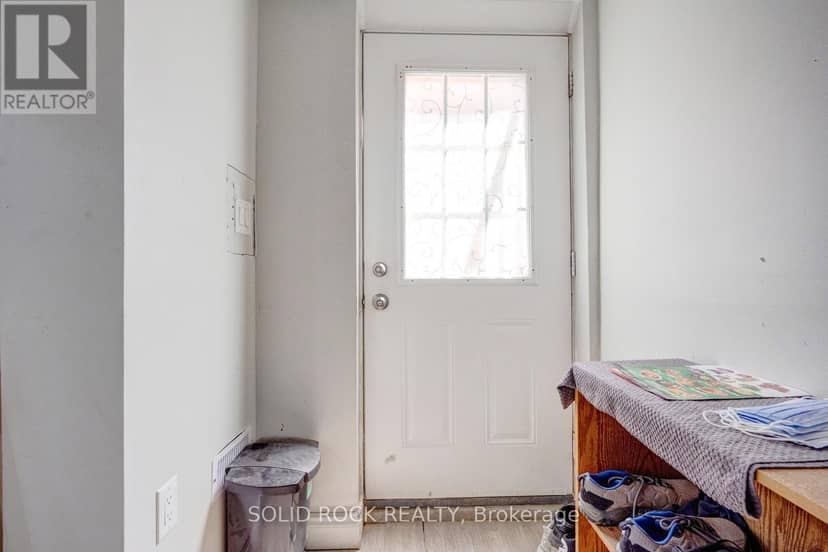 60 Martindale Crescent, Brampton, photo 3