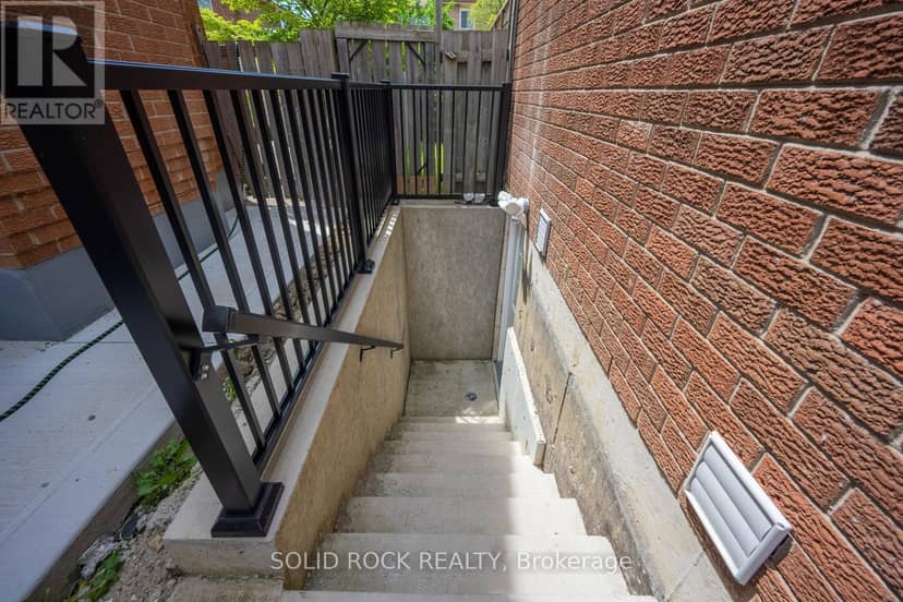 60 Martindale Crescent — photo 37 of 40