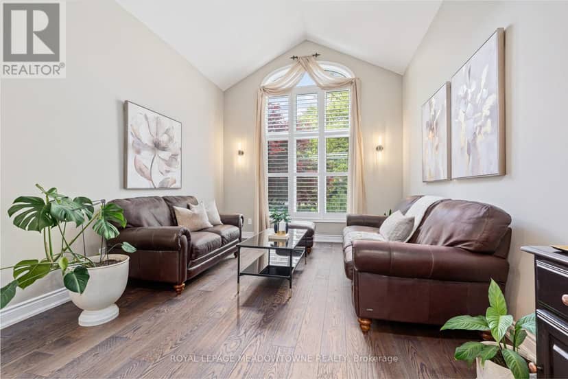 63 Craig Crescent — photo 17 of 40