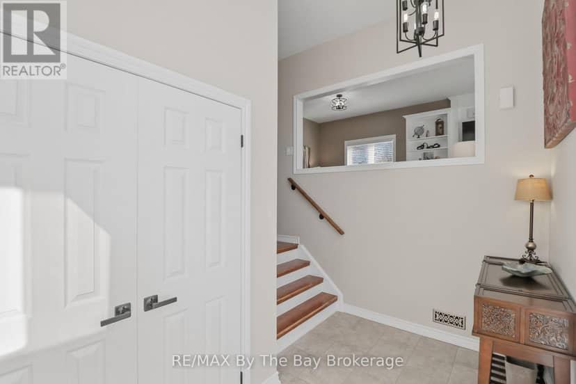 18 Maple Drive — photo 13 of 40