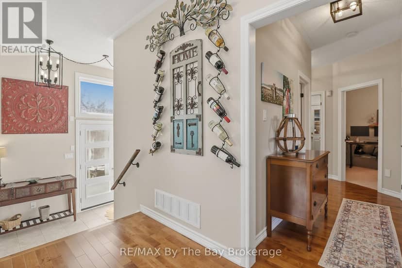 18 Maple Drive — photo 14 of 40