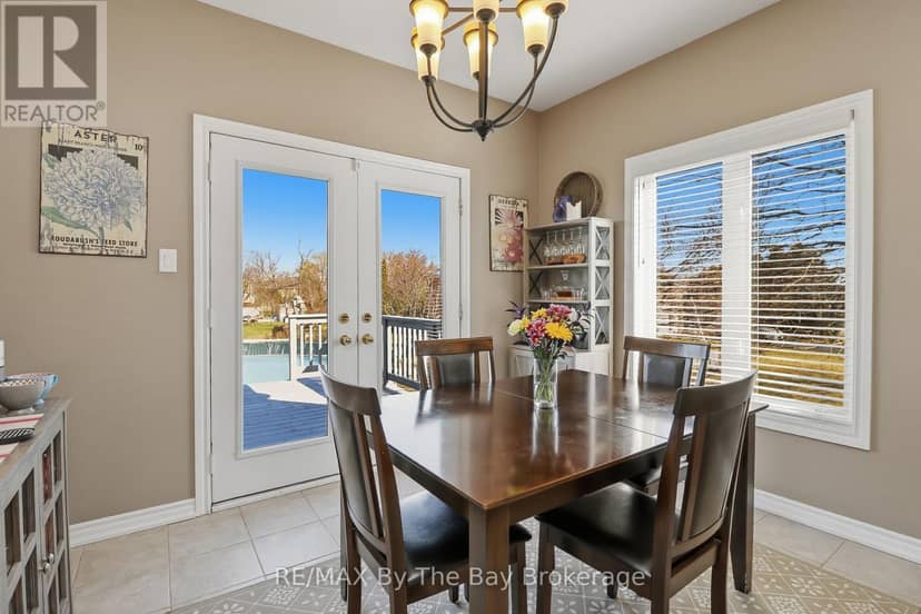 18 Maple Drive — photo 17 of 40
