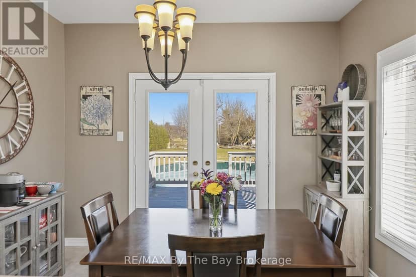 18 Maple Drive — photo 20 of 40
