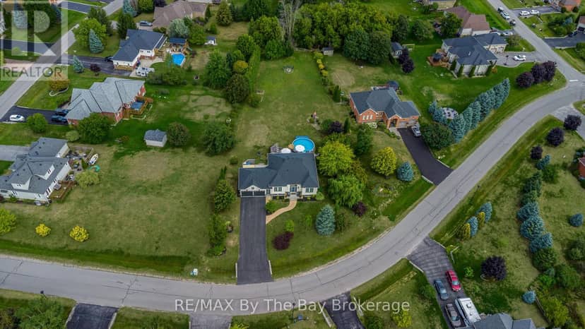 18 Maple Drive — photo 23 of 40