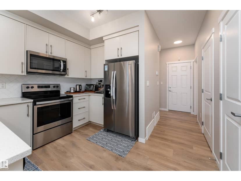 2520 152 AV NW — photo 11 of 40