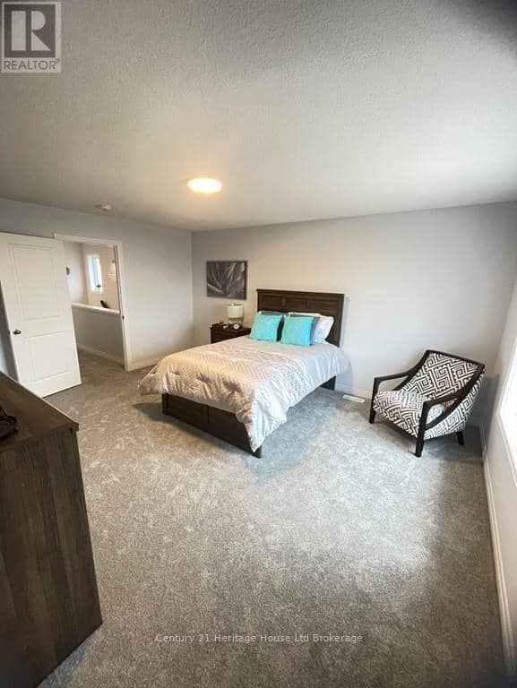 335 Kading Crescent — photo 10 of 14