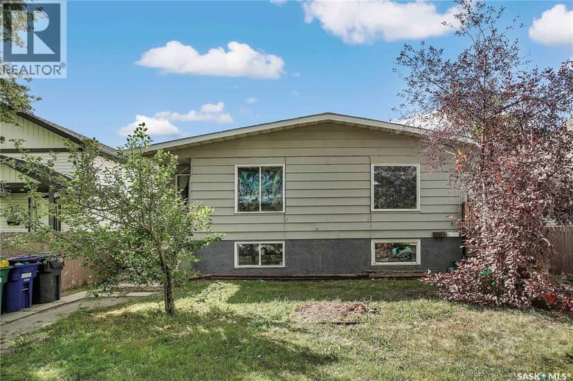 327 S Avenue S, Saskatoon