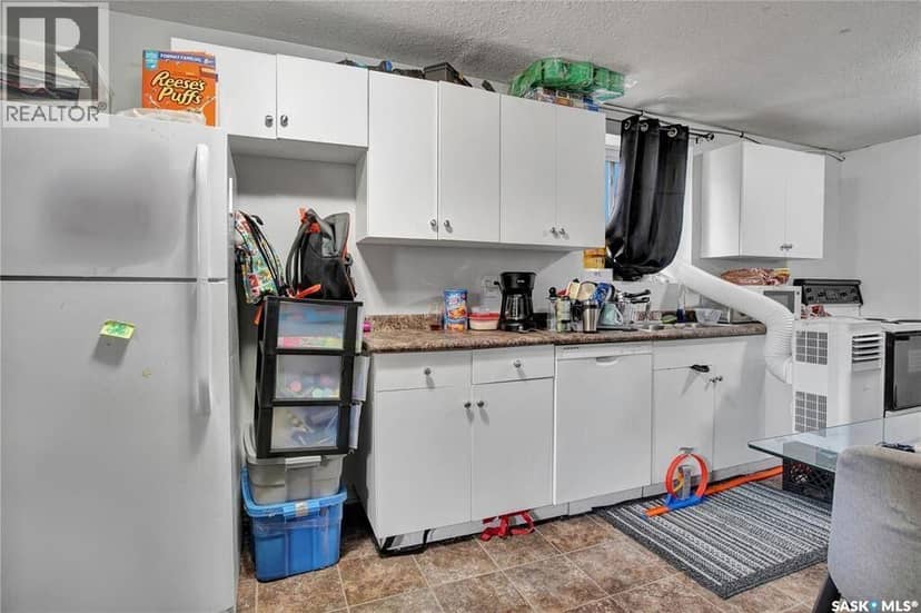 327 S Avenue S, Saskatoon, photo 3