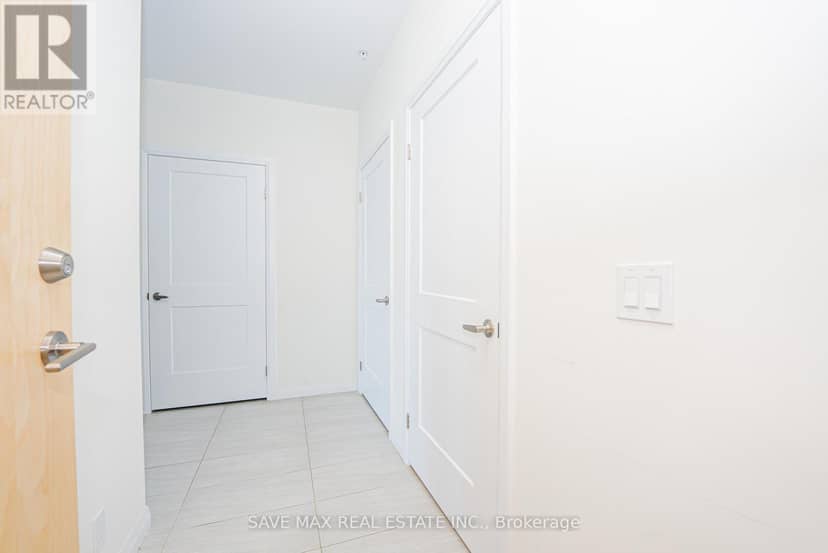 1302 - 104 Garment Street — photo 14 of 40