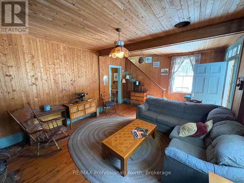 231 Kay Road W — photo 11 of 36
