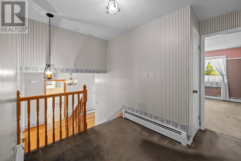 16 Montgomery Drive — photo 15 of 40