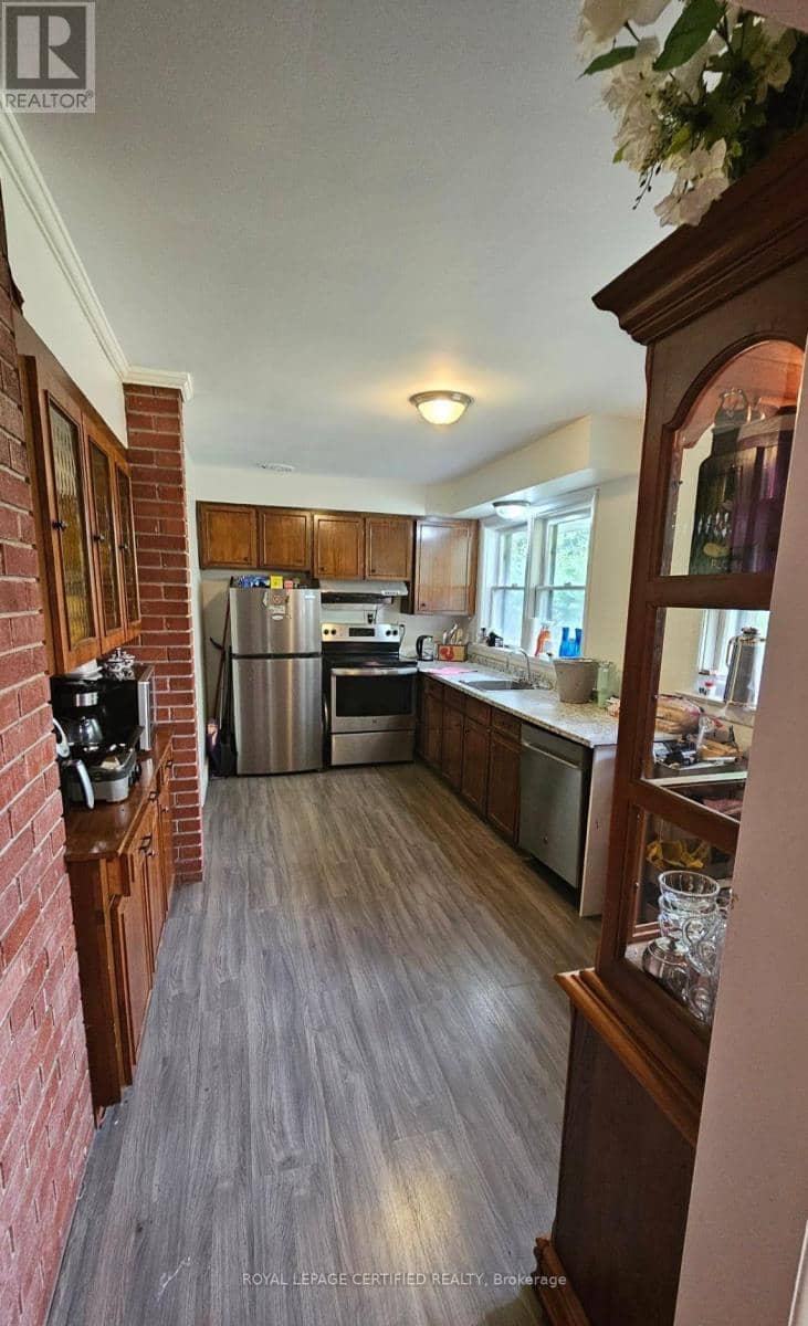 1373 Hixon Street — photo 17 of 24