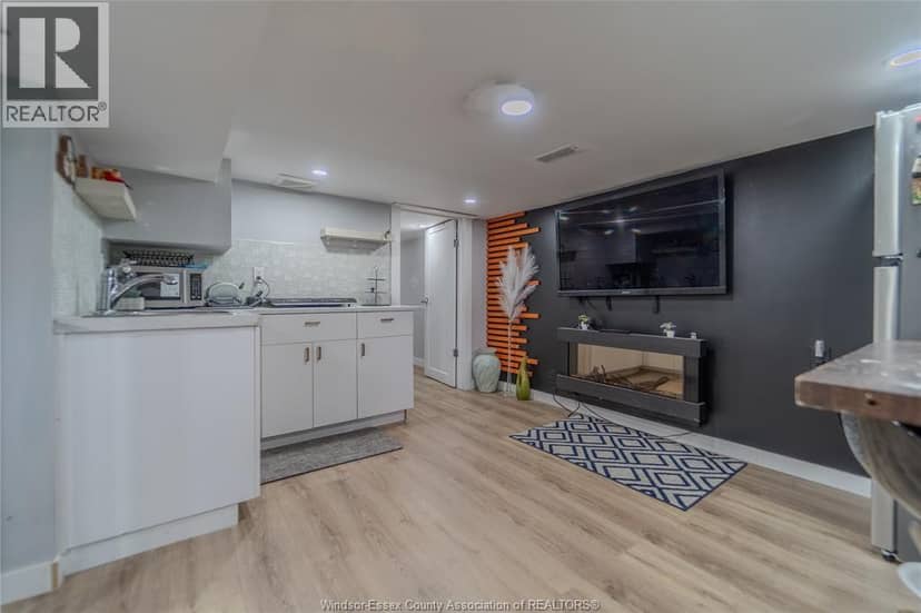 2647 George — photo 14 of 27