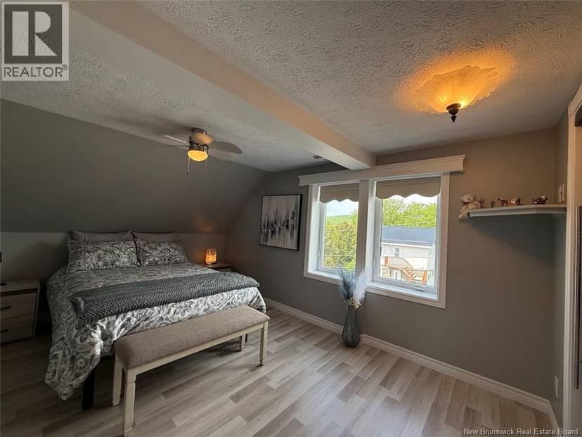 59 42e Avenue — photo 24 of 36