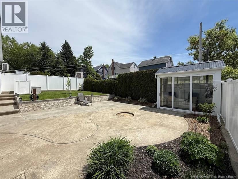 59 42e Avenue — photo 30 of 36
