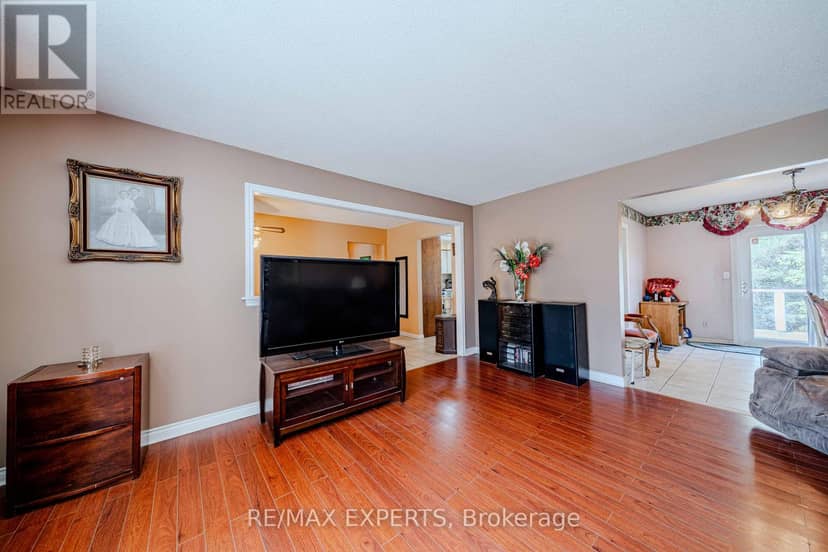 6068 Bloomington Road — photo 5 of 21