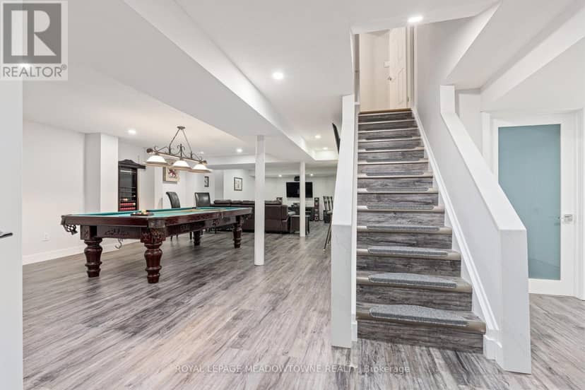 63 Craig Crescent — photo 34 of 40
