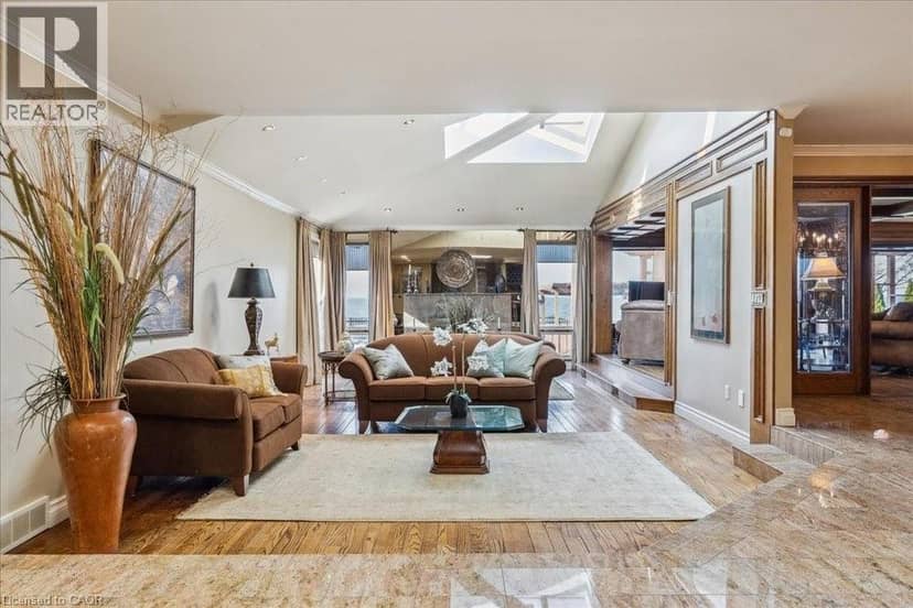 7 LAKEGATE Drive — photo 11 of 40