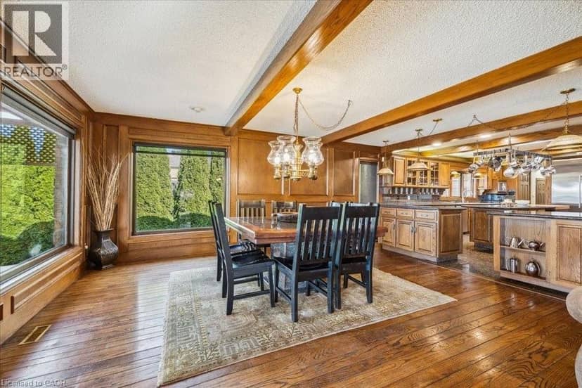 7 LAKEGATE Drive — photo 15 of 40