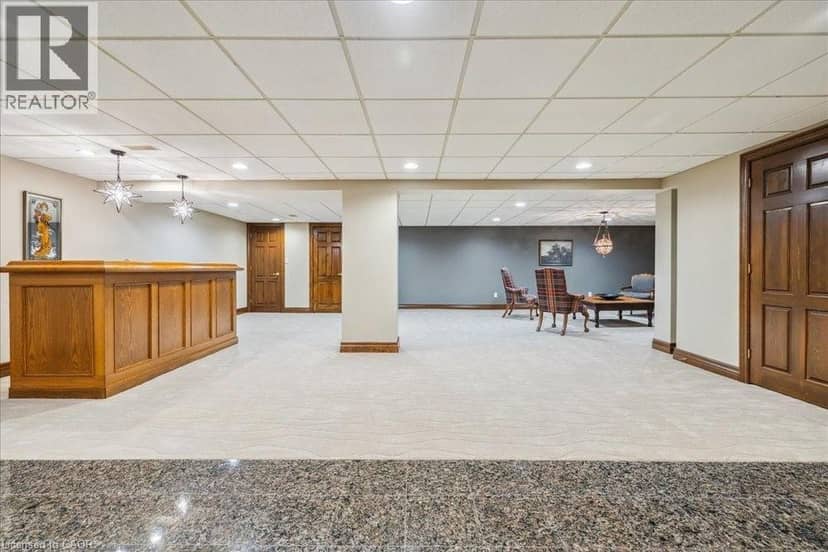 7 LAKEGATE Drive — photo 34 of 40