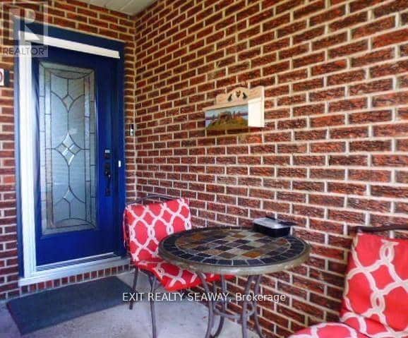 400 Lynwood Drive — photo 2 of 25