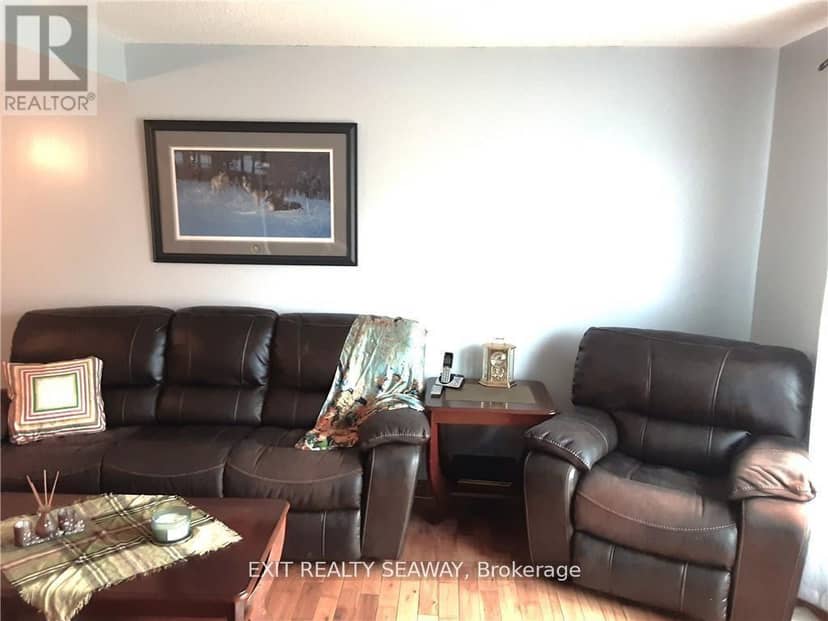 400 Lynwood Drive — photo 6 of 25