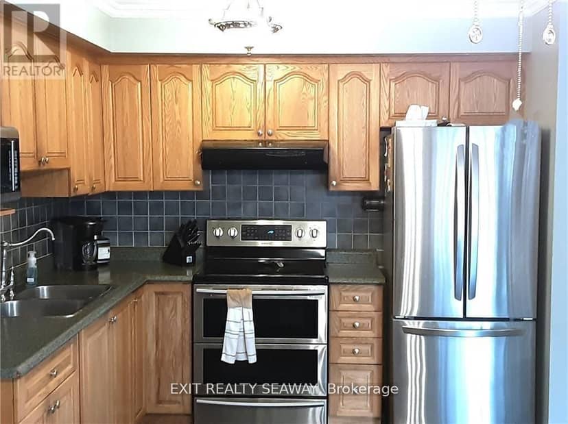 400 Lynwood Drive — photo 9 of 25