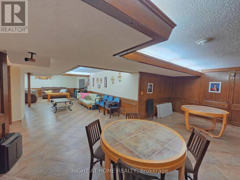2428 Old Carriage Road — photo 35 of 38