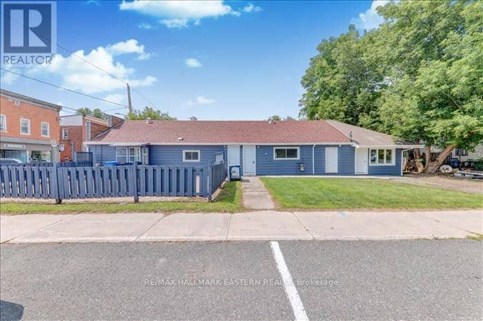4 George Street W — photo 1 of 39