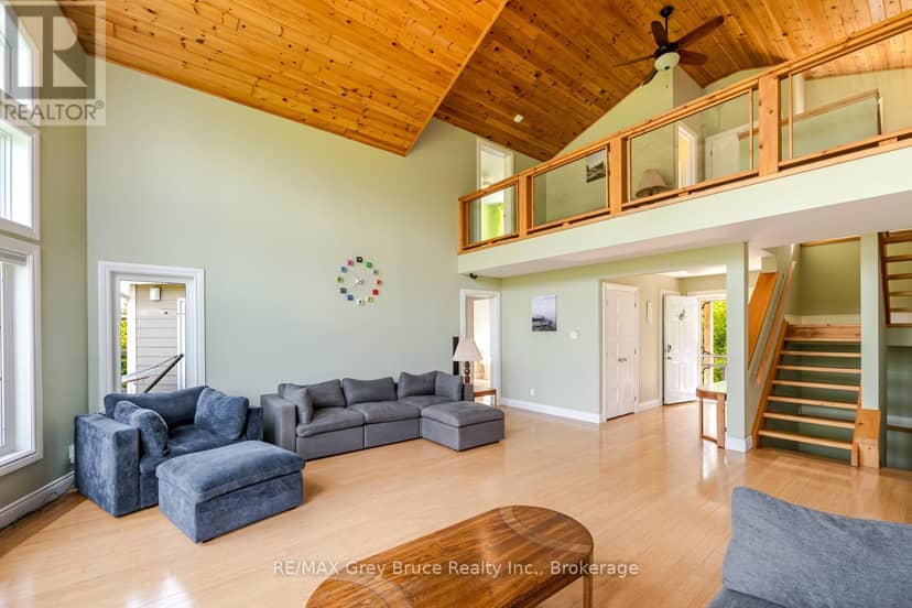 37 Paradise Drive — photo 15 of 40