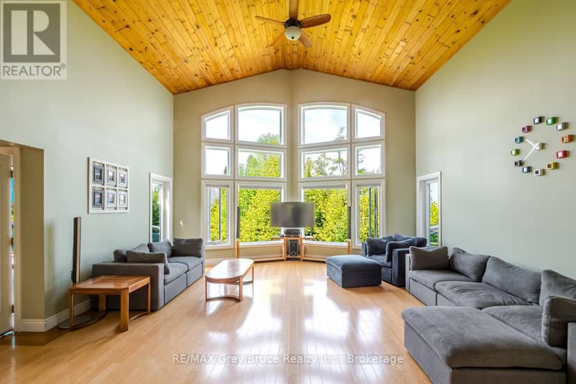37 Paradise Drive — photo 6 of 40
