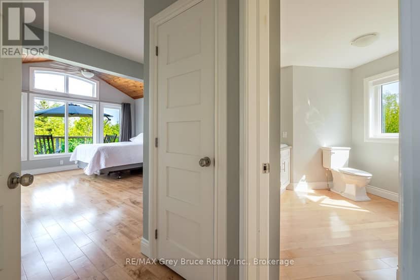 37 Paradise Drive — photo 9 of 40