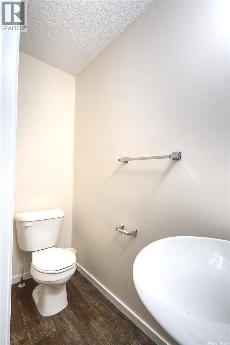 4160 Castle ROAD — photo 11 of 24
