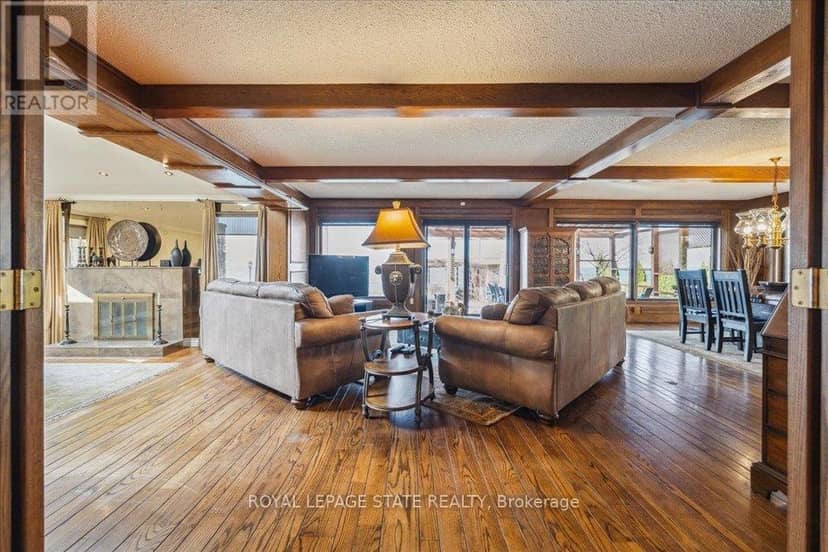 7 Lakegate Drive — photo 13 of 40