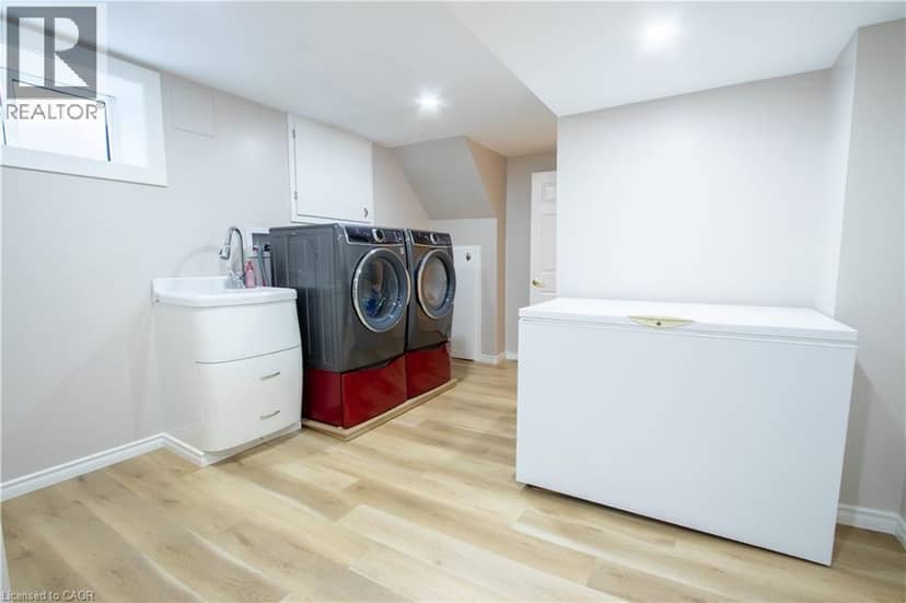 652 UPPER WENTWORTH Street — photo 12 of 16