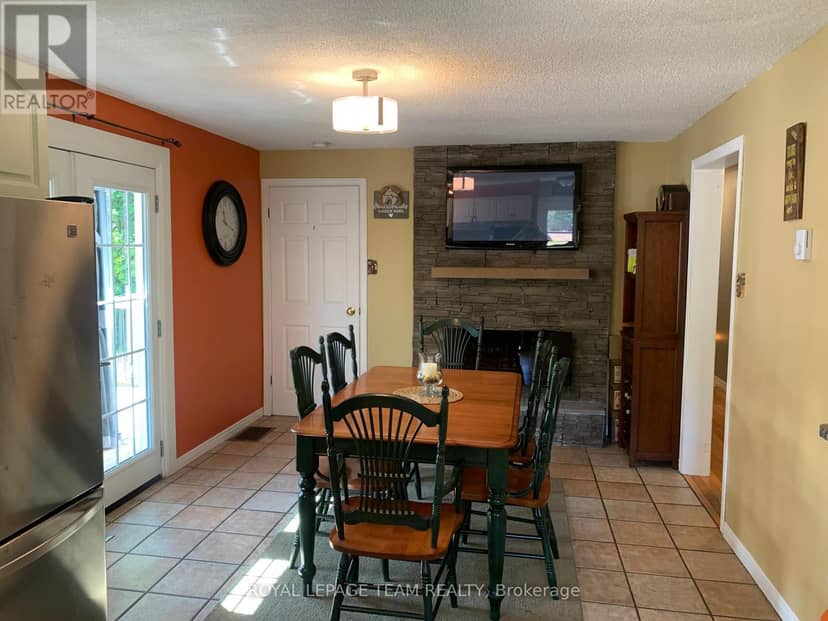 690 Limerick Road — photo 4 of 40