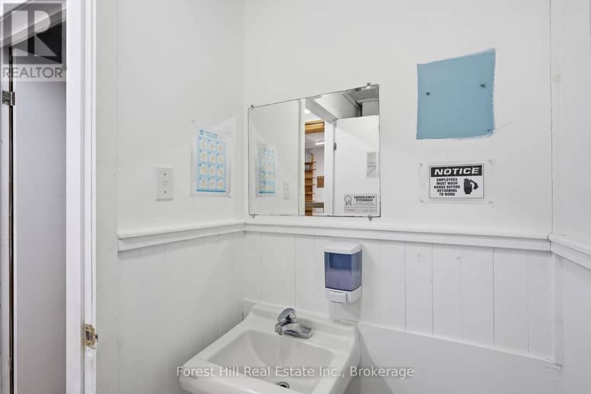 1092 Main Street — photo 20 of 27