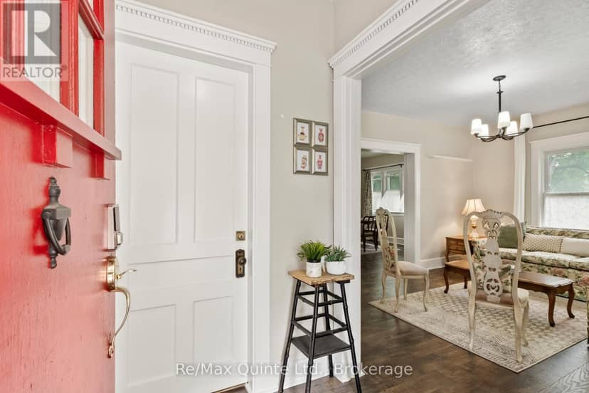 31 Young Street — photo 7 of 39