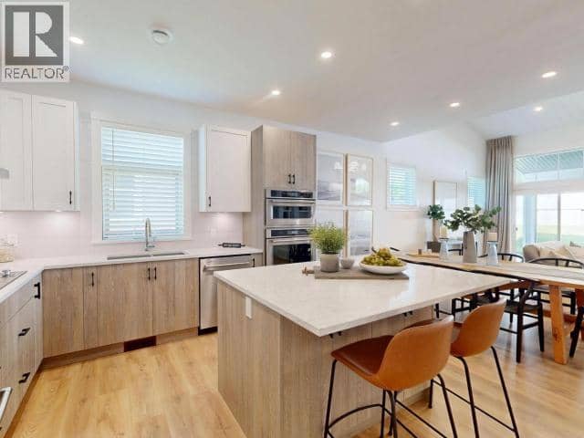 4060 SATURNA AVE, Powell River, photo 6