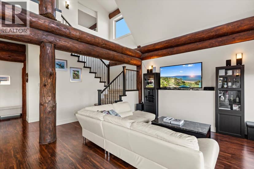 8605 Old Kamloops Road, Stump Lake, photo 6