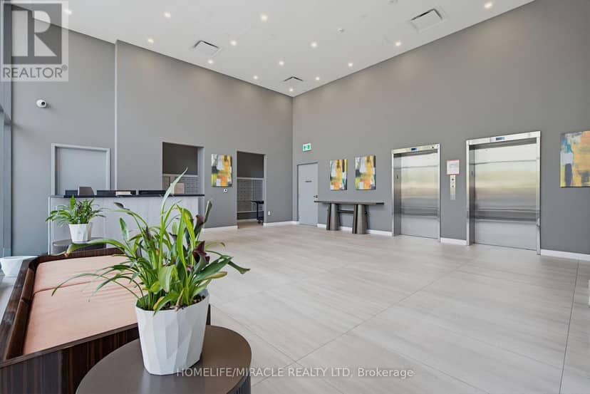 605 - 859 The Queensway, Toronto, photo 2