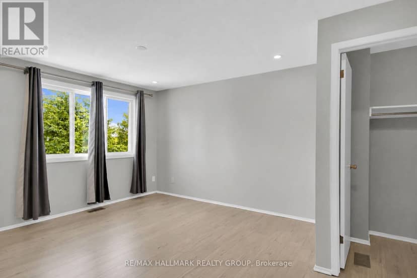 13 Coolspring Crescent — photo 11 of 23