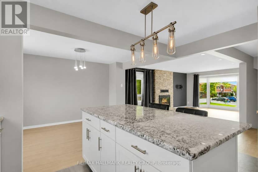 13 Coolspring Crescent — photo 8 of 23