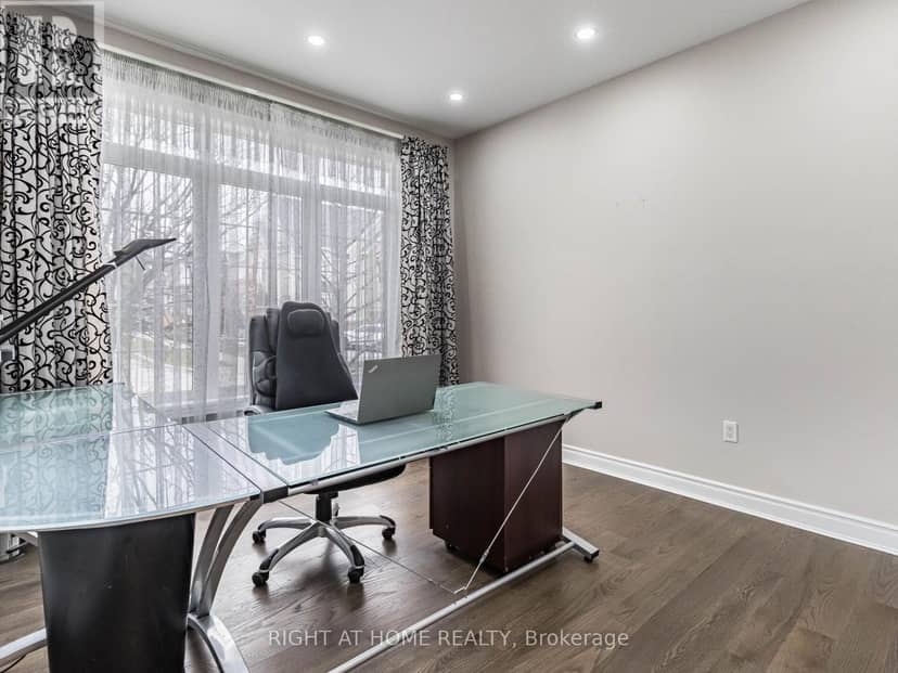 3176 Stocksbridge Avenue — photo 5 of 40