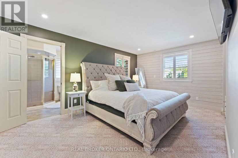 182 Governors Road E — photo 12 of 40