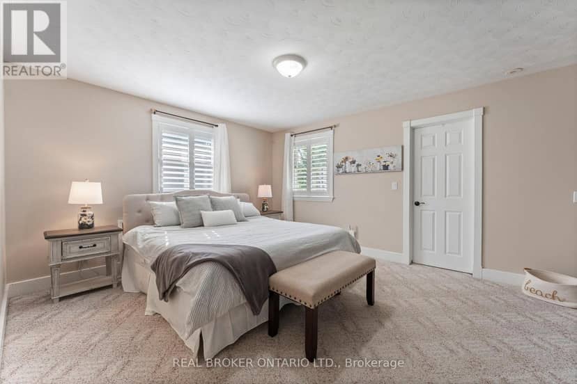 182 Governors Road E — photo 19 of 40
