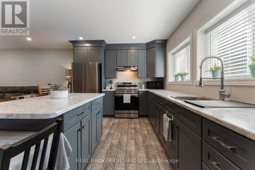 182 Governors Road E — photo 27 of 40