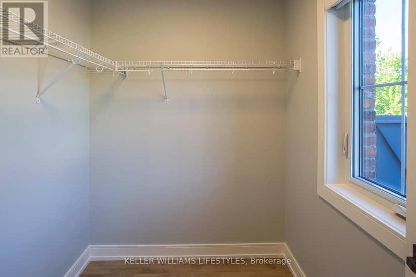 121 Cathcart Street — photo 17 of 31